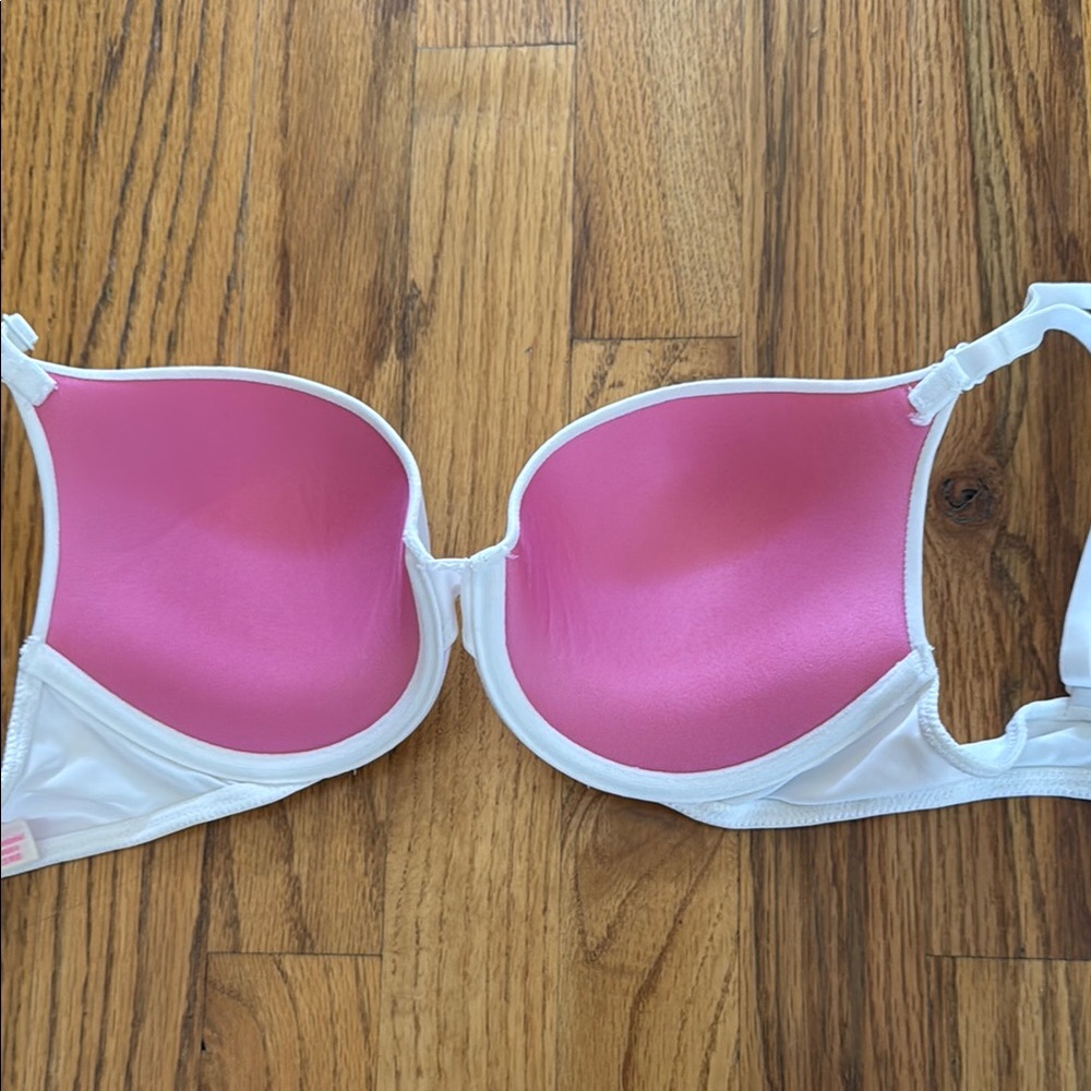 Victoria's Secret White T-Shirt Bra with Molded Cups - Picture 3 of 3